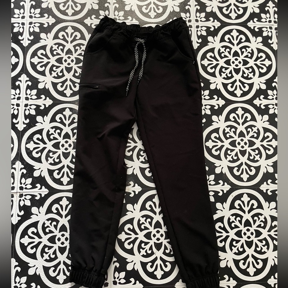 Jaanuu scrub pants jogger style